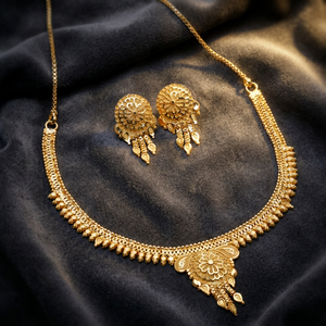 Collares Cortos Chapados en Oro de 14K, 18K y 24K al por Mayor, Conjunto de Joyería de Diseño Tradicional, Conjunto de Joyería de Moda de Latón Relleno de Oro - Product Image 1
