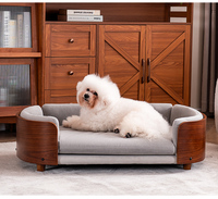 Lit pour animaux de compagnie en bois classique avec logo personnalisé, design luxueux respirant et imperméable pour les boutiques de produits pour animaux de compagnie