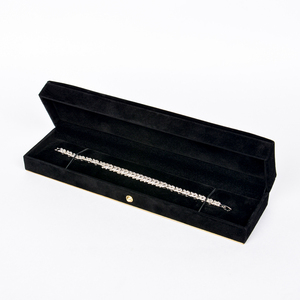 Caja de Joyería de Terciopelo Negro de Lujo Personalizada, Caja de Terciopelo para Anillos, Aretes, Collares, Pulseras y Brazaletes - Product Image 5
