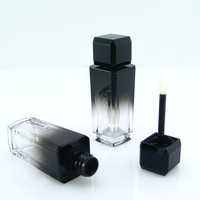 Tube de brillant à lèvres carré transparent noir dégradé de 8 ml avec logo personnalisé, en plastique, sérigraphié, tubes vides pour gloss à lèvres