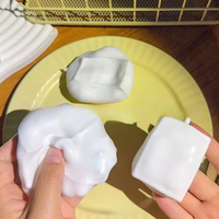 Jouets sensoriels anti-stress en forme de tofu, jouets moelleux à effets sonores apaisants pour le remplissage de blocs de construction