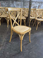Chaise empilable moderne en bois d'orme massif à dossier croisé, idéale pour conférences, églises, mariages, restaurants, cafés, hôtels et événements extérieurs – Offre Spéciale