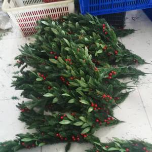 Nouvelle conception 2026 : Sapin <span class=keywords><strong>de</strong></span> Noël en PE et PVC avec branches réalistes pour la décoration intérieure - Product Image 6