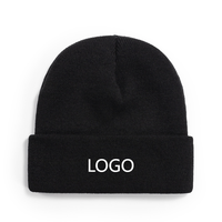 Vente en gros de bonnets en tricot de designer unisexes en acrylique à haute élasticité, couleur unie, avec logo brodé personnalisé pour l'hiver et les activités de plein air