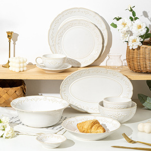 Cuenco de pies altos de Francia con vajilla en relieve de flores, cuenco de helado de fruta de 9 pulgadas de porcelana blanca, vajilla de cerámica para servir - Product Image 2
