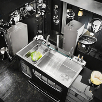 Évier de cuisine carré en acier inoxydable fait main à trois trous avec robinet intelligent à affichage numérique, design moderne brossé