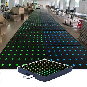 Piso de Baile LED Magnético Personalizado a Todo Color con Monograma, 18x18, para 200 Personas, Ideal para Exhibiciones de Autos - Product Image 1