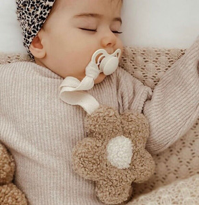 Portaciuccio <span class=keywords><strong>Personalizzato</strong></span> in Peluche Sherpa a Forma di Orsetto Luna e Stella con Massaggiagengive per Neonati 0-12 Mesi - Product Image 3