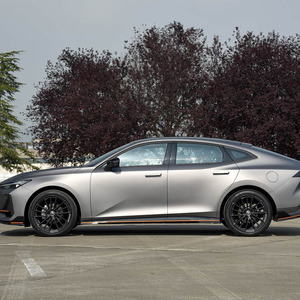 Precio de Fábrica Changan Uni-V <span class=keywords><strong>IDD</strong></span> con Carga Rápida de 0.5h, Volante a la Izquierda, Parrilla sin Marco y Manijas de Puerta Ocultas en Venta - Product Image 2