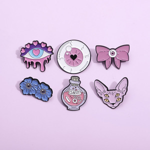 Su misura serie viola testa di tigre cravatta a fiocco stemmi con smalto morbido spille artigianali <span class=keywords><strong>in</strong></span> metallo personalizzato spille - Product Image 2