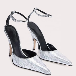 Sandalias de tacón de verano con correa trasera y estampado de serpiente plateado para mujer, estilo personalizado, zapatos de vestir con punta en pico, sexys, para oficina. - Product Image 3