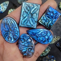 Pierre précieuse naturelle en forme de serpentin labradorite, pierre précieuse