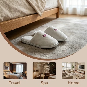 Chaussons d'hôtel de luxe en polaire corail, bout fermé, logo brodé, personnalisables, jetables, pour hôtel 5 étoiles - Product Image 2