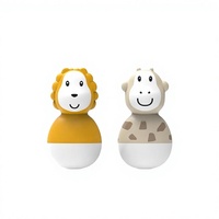 Outil de jeu de sable antimicrobien en silicone avec 2 jouets oscillants, prise en main facile, apprentissage sensoriel pour 12 mois et plus, design Lion et Girafe