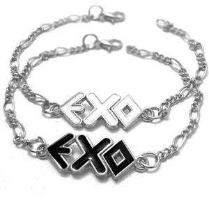 Spot vente en gros de bracelets de style EXO, bracelets de style coréen pour les étals de rue, petits cadeaux, cadeaux gratuits Taobao - Product Image 1