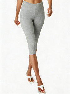 Lot de 2 leggings capri pour femmes grandes tailles - Leggings mi-mollet à taille élastique unie en noir et gris chiné - Product Image 1