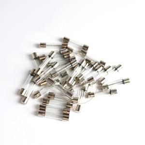 Fusible en verre Autonome 5x20mm 1A 2A 3A 5A 6A 10A 15A 250V pour automobile à montage traversant - Product Image 3