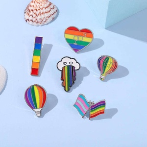 Arc-en-ciel fierté drapeau émail broches lesbienne Gay <span class=keywords><strong>LGBT</strong></span> allié broche bisexuel broche hommes femmes transgenre métal artisanat vêtements sacs chapeaux - Product Image 3
