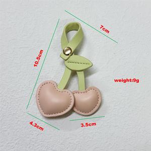 Porte-clés vintage en PU pour femme, motif cœur de pêche <span class=keywords><strong>et</strong></span> cerise, pendentif de luxe mignon en forme de fruit, accessoire de bijoux, breloque - Product Image 5