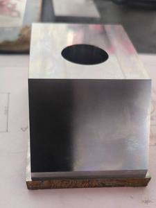 Soporte de Montaje Manual de Acero Suave en Ángulo, de Alta Resistencia, con Bisel de 60 Grados, Dimensiones Personalizadas, Capacidad de 1500, Compatible con VMC - Product Image 5