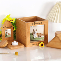 Urne funéraire artisanale en bois pour cendres d'animaux de compagnie, souvenir de crémation, urne funéraire pour animaux de compagnie avec cercueil, lanterne en bois personnalisée pour animaux de compagnie