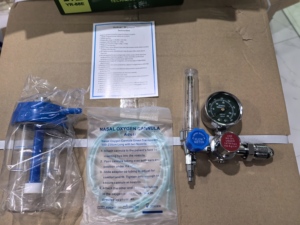 Régulateur de bouteille d'oxygène médical à double manomètre de haute qualité pour hôpital - Product Image 1