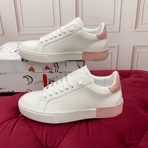 เทรนด์แฟชั่นรองเท้าผ้าใบสีชมพูพิมพ์ลายสำหรับผู้ชายและผู้หญิงปี 2026 รุ่นใหม่  วัสดุทอแบบแบน  ใส่ได้ทุกวัน  สไตล์ลำลอง  ยี่ห้อ Gabbna - Product Image 1