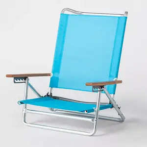 Silla de playa plegable de aluminio para exteriores, compra a granel con brazo de madera