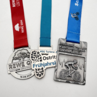 Atletiekmedaille van zinklegering, 3D reliëf, geweven koord, prijs voor de finisher van het inter-schools hardloopkampioenschap