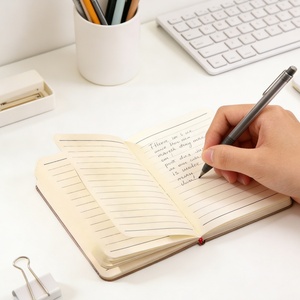 Diario A6 in Pelle con Copertina Morbida, 100 Fogli a Righe, Porta Penna e Rilegatura Cucita - Product Image 2
