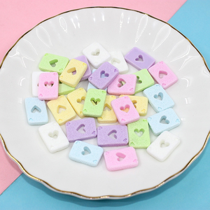 Décorations en résine DIY de styles variés, breloques et accessoires en résine - Product Image 2