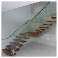 Escabeau pliant d'intérieur Prima Modern avec conception robuste et rangement peu encombrant pour accès au grenier et au loft