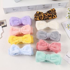 Bandeau en flanelle douce avec nœud pour femme, élastique, absorbant, en polaire corail, pour le lavage du visage, le maquillage et le spa, accessoires capillaires mignons - Product Image 2