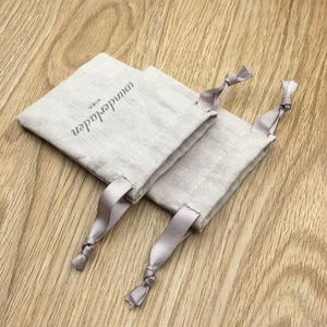 Bolsa de Regalo Pequeña de Algodón Orgánico 100% con Cordón de Cinta y Logotipo Hecho en Fábrica, para Joyería o Regalos de Navidad - Product Image 3