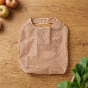 Bolso de mercado Banban beige con diseño de malla cómodo para un fácil transporte - Product Image 3