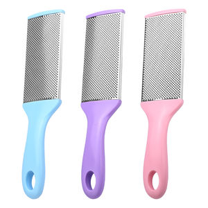 La lima del piede e il dispositivo di rimozione del callo <span class=keywords><strong>per</strong></span> la cura del piede Pedicure superficie metallica <span class=keywords><strong>per</strong></span> rimuovere la pelle dura può essere utilizzato su entrambi <span class=keywords><strong>i</strong></span> piedi bagnati e asciutti - Product Image 1