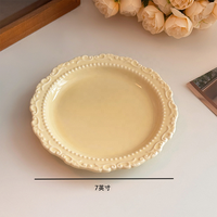 Assiette ronde en porcelaine vintage pour le thé de l'après-midi, motif floral en relief, assiette en céramique pour servir des pâtisseries et des gâteaux