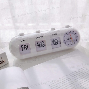 <span class=keywords><strong>Horloge</strong></span> de bureau rétro moderne <span class=keywords><strong>avec</strong></span> calendrier Mouvement à quartz Option de logo personnalisé <span class=keywords><strong>pour</strong></span> les <span class=keywords><strong>personnes</strong></span> âgées - Product Image 3