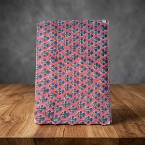Tela de algodón suave con estampado floral de estilo Jaipuri, hecha a mano, por yarda, precio al por mayor, tela suave disponible. - Product Image 3