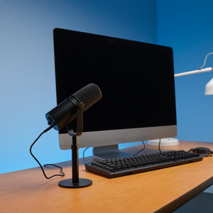 <b>Microphone</b> Dynamic <b>Microphone</b> Podcast Studio Set for Live/Stage Recording Podcasting Cardioid Black Metal <b>Microphone</b> - Product Image 3