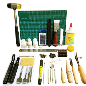 Kit Profesional de Herramientas para Trabajar el Cuero WBG, Juego Completo de Herramientas para Artesanía en Cuero con <span class=keywords><strong>Hilo</strong></span> Encerado, Raspador, Punzón y Perforador - Product Image 4