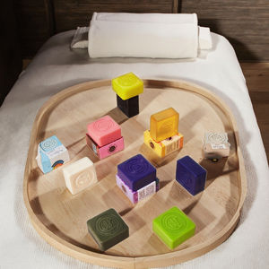 Sapone Solido Artigianale al Carbone di Bambù Boquan Ya con Latte di Capra ed Oli Essenziali per Pulizia Base del Corpo, Pelle Grassa e Tutti i Tipi di Pelle - Product Image 3