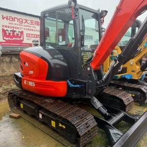 Mini-excavatrice sur chenilles Kubota KX165-5 d'occasion, 6 tonnes, d'origine japonaise, avec lame de bulldozer à rotation zéro, en bon état, à vendre. - Product Image 5