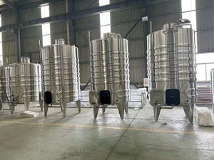 Cuves de fermentation de vin 100L-30000L Équipement viticole Usine de fabrication 500L 1000L 2000L 5000L 3000L - Product Image 4