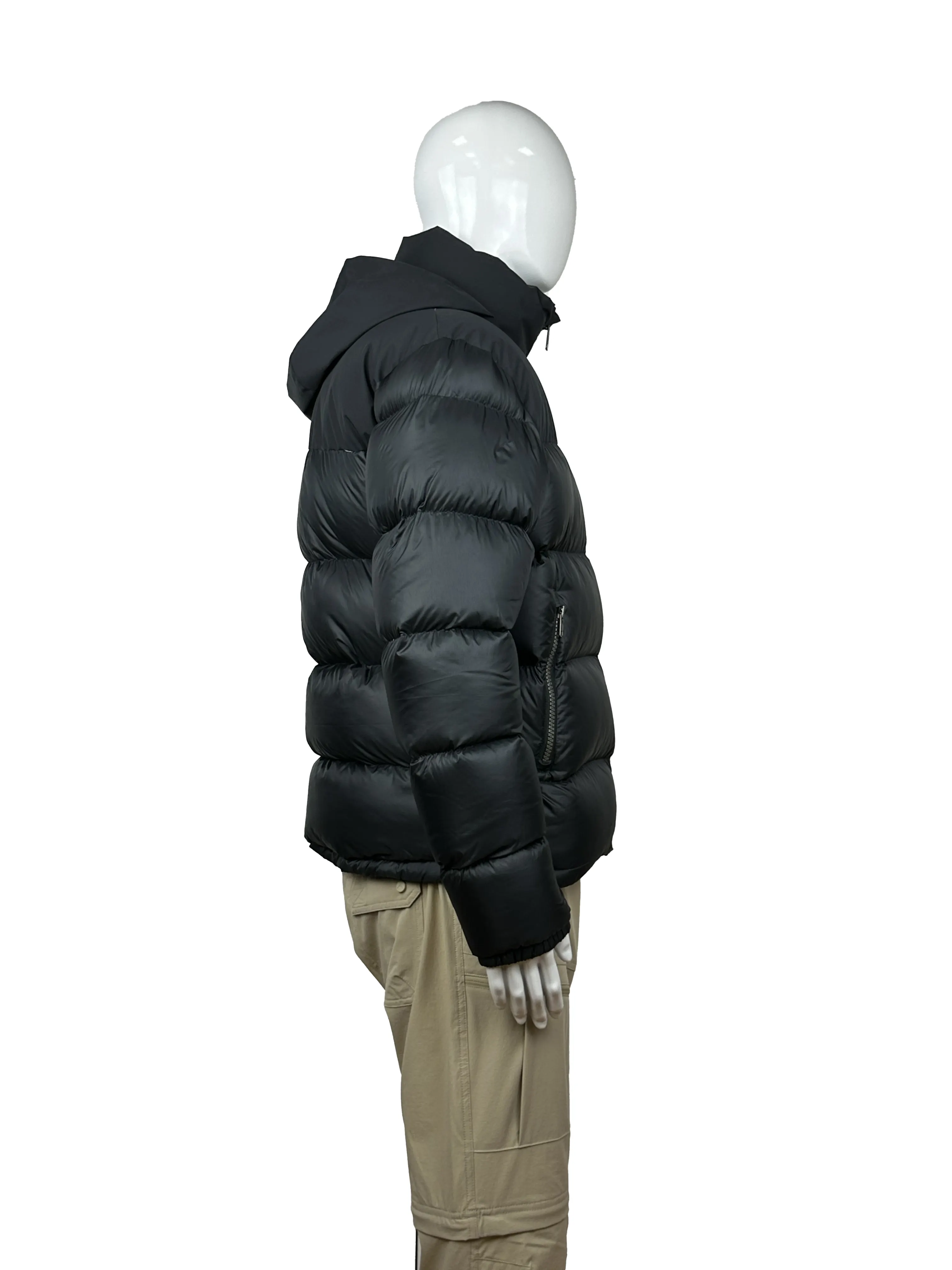 Musim dingin panjang dengan kerah berdiri dan penutup ritsleting layanan OEM tersedia jaket PufferJacket empuk
