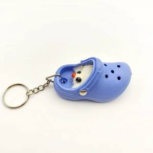CHENXI Porte-clés Pendentif Chaussure à Petits Trous 3D Créatif 7 Couleurs, Motif Souris Mignonne en Fourrure - Product Image 5