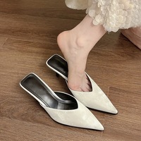 Mules à talons aiguilles pour femmes 2026, à bout pointu, coupe en V, à enfiler, dorées métallisées et noires, pour le bureau et les soirées