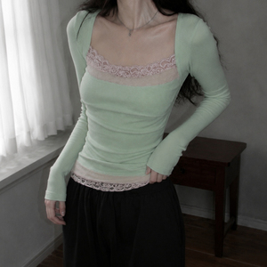 Top de punto de manga larga con cuello cuadrado y bloques de color con ribete de encaje para mujer, camiseta básica informal, suave y elástica, a la moda para primavera y otoño - Product Image 2