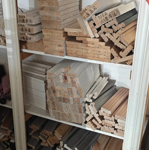 الأكثر مبيعًا خشب صنوبر صلب أبيض بتصميم حديث إكسسوارات قوالب خشبية لتزيين الفنادق اللوح - Product Image 5