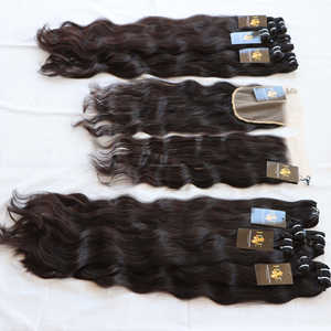 Paquets de cheveux humains bouclés à vague profonde avec fermeture Paquets de tissages de cheveux humains de couleur naturelle avec fermeture frontale HD transparente - Product Image 2